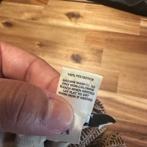 Ann Taylor Printed Brown Wrap Dress – Size 6 - Picture 5 of 9